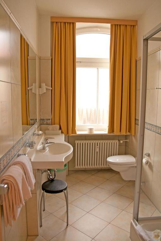 Bischofshof Braustuben Hotel Regensburg Room photo